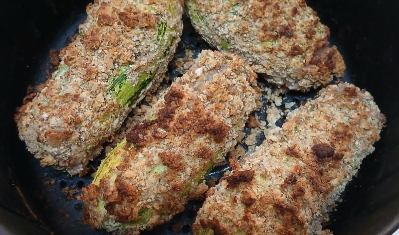 Abobrinha Recheada com Linguiça