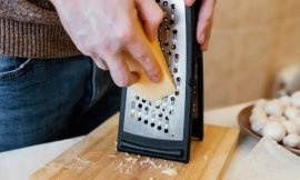 Raladores na Cozinha: Descubra Qual é o Melhor para Cada Tarefa! 🧀🔪